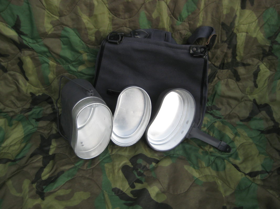 Couverts Légers Bundeswehr 4 Pièces – Acier Inoxydable Camping