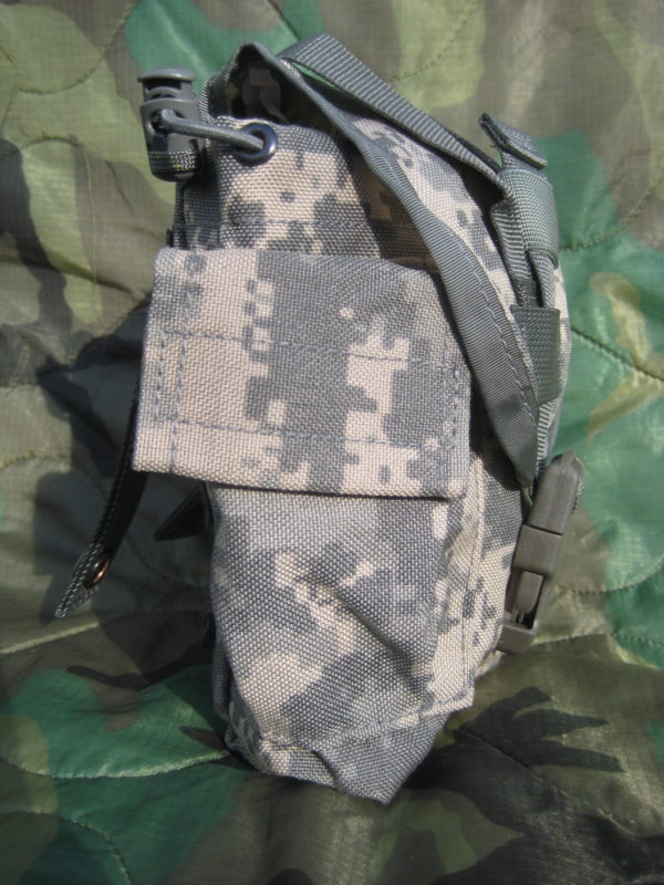 Original US Army Canteen Pouch Molle II in Digital – Bild 2