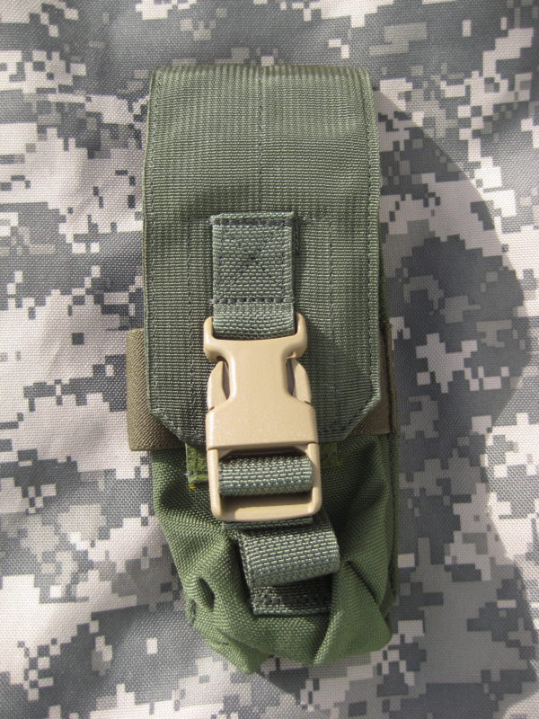 Eagle Industries Two Mag Pouch mit Clip Verschluss in oliv