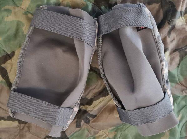 Original US Army Ellbogenschoner / Elbow Pads in digital – Bild 2