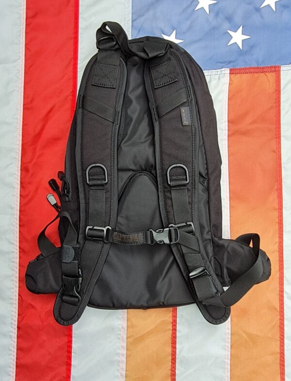 Original CamelBak Trinkrucksack Maximum Gear M.U.L.E in schwarz – Bild 2