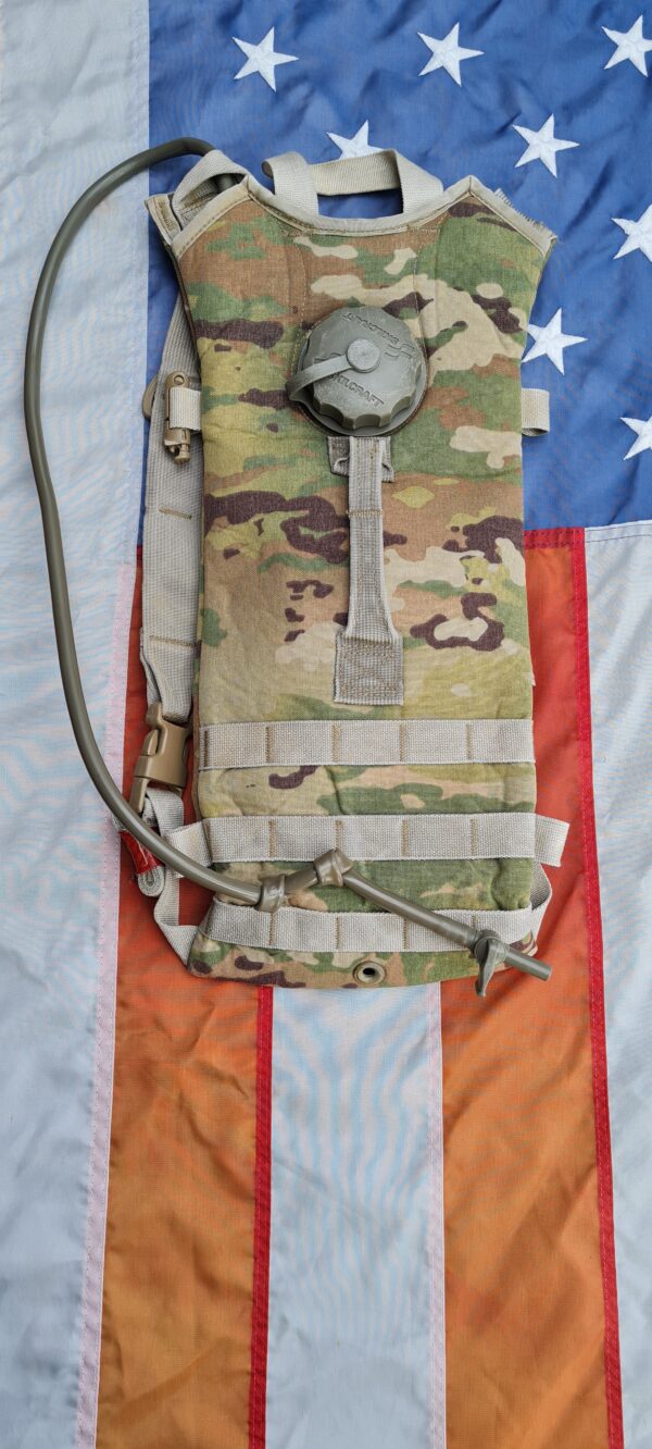 Original US Army Trinkrucksack / Hydration Carrier Bag in Multicam - B-WARE