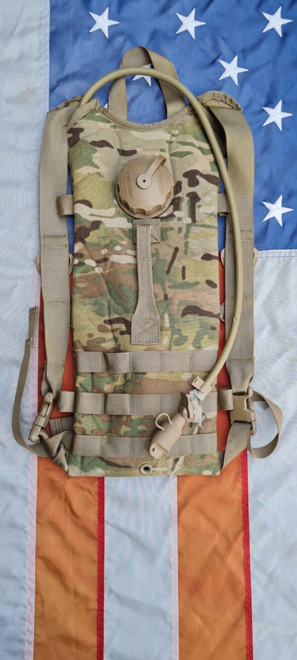 Original US Army Trinkrucksack / Hydration Carrier Bag in Multicam