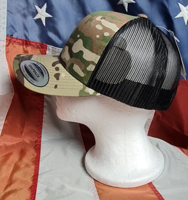 Original Snapback Basecap / Truckercap in Multicam – Bild 2