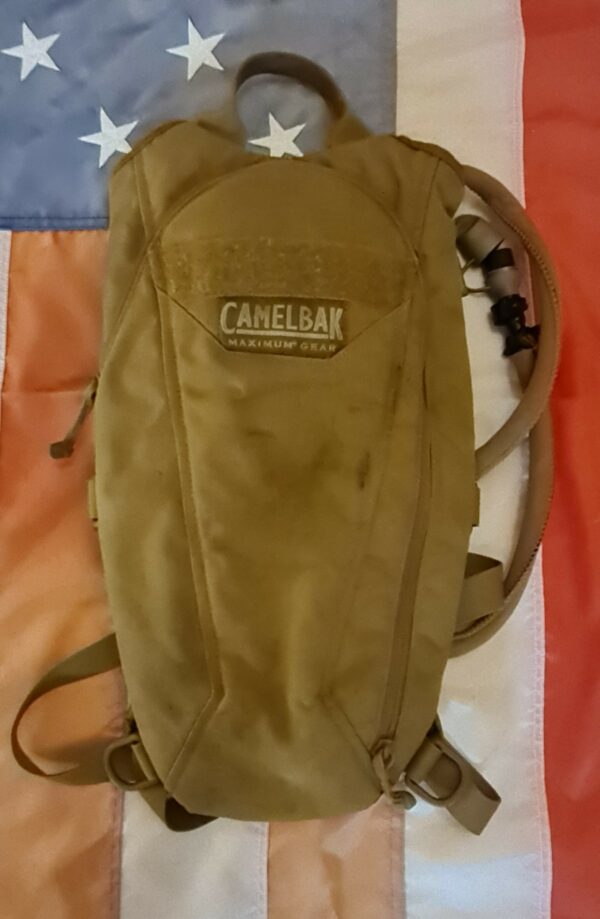 Original CamelBak Trinkrucksack in Coyote