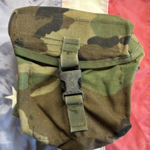 Original US Army Carrier Chaptains Kit Molle II Pouch in woodland