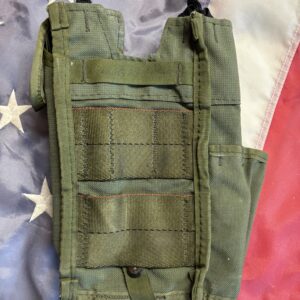 Alternative view of Original US Army Radio Pocket Pouch in oliv