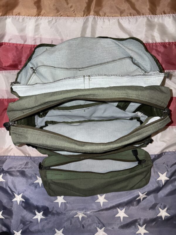 Original US Army Medical and Instrument Pouch / Tasche in oliv – Bild 4