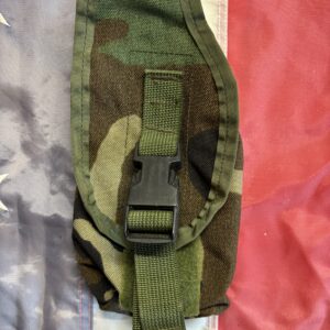 Original US Army Rack Sabre Radio Pocket Molle II Pouch in woodland