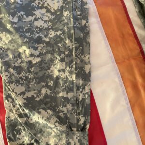 Alternative view of Original US Army ACU Rainsuit Pant / Regenhose in digital